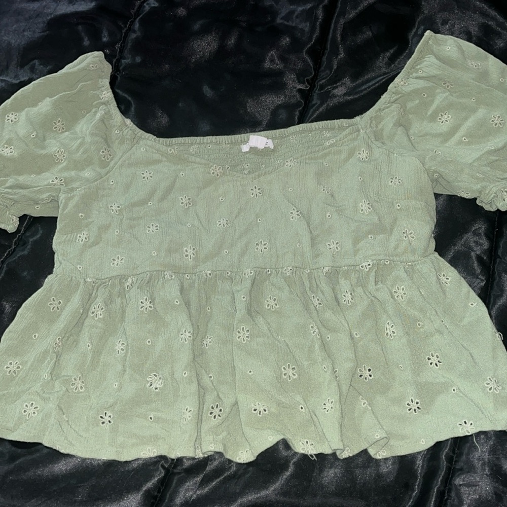 💚Womens Green O’Neill Short Sleeve Blouse - Picture 2 of 4